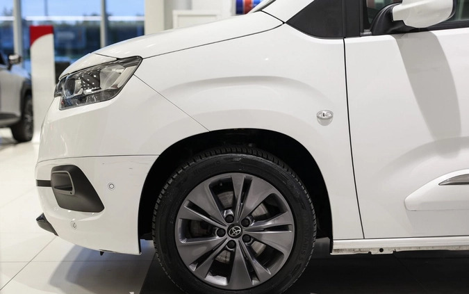 Toyota Proace City Verso cena 115850 przebieg: 110927, rok produkcji 2021 z Kcynia małe 596